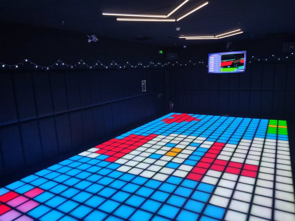 跃动格子潮流运动，释放青春活力，定义时尚运动新风尚！